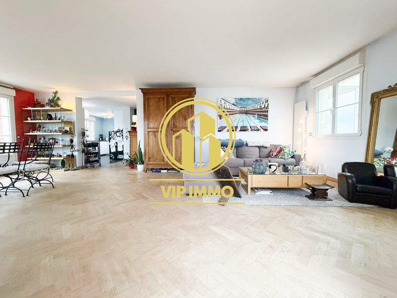 Appartement - 123 m² - 6 pièces