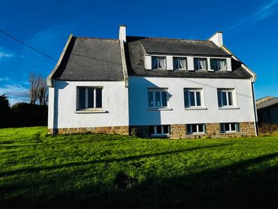 Maison - 186 m² - 11 pièces