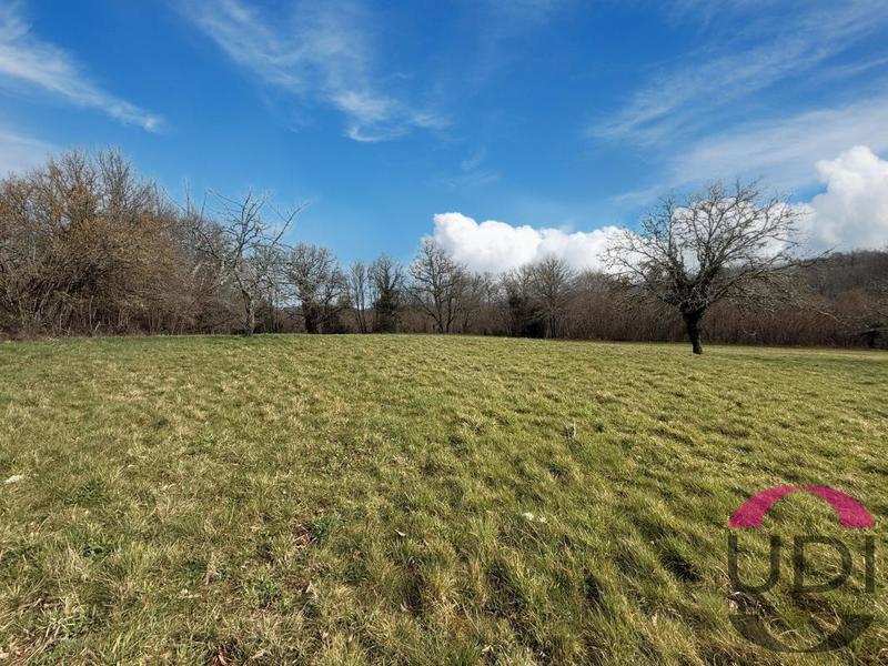 Terrain constructible - 10 080 m²