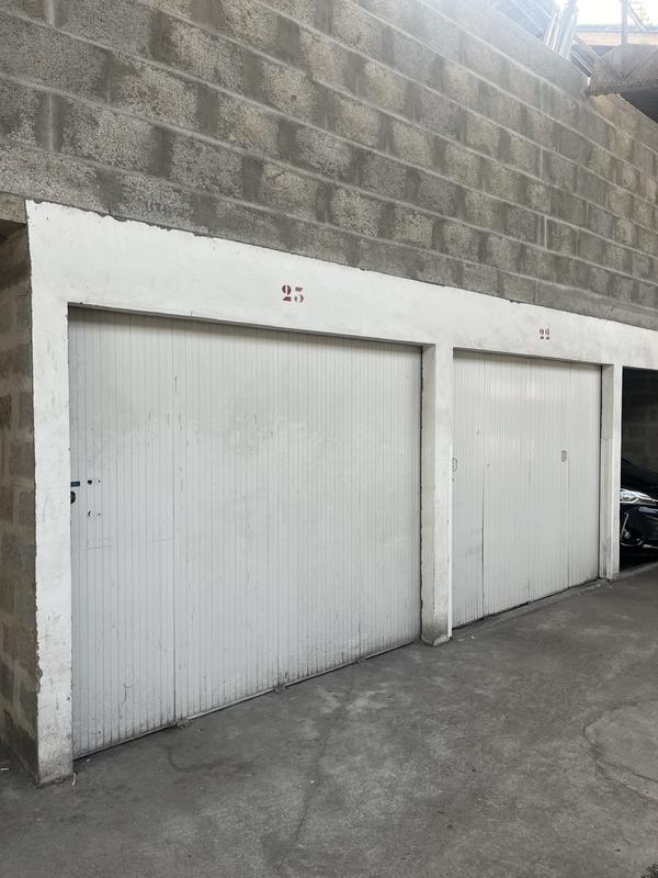 Parking / Garage - 11 m²