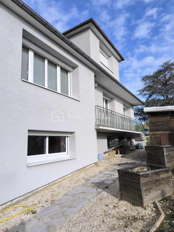 Pavillon - 228 m² - 10 pièces