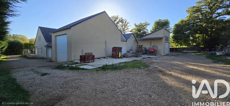 Maison - 216 m² - 8 pièces