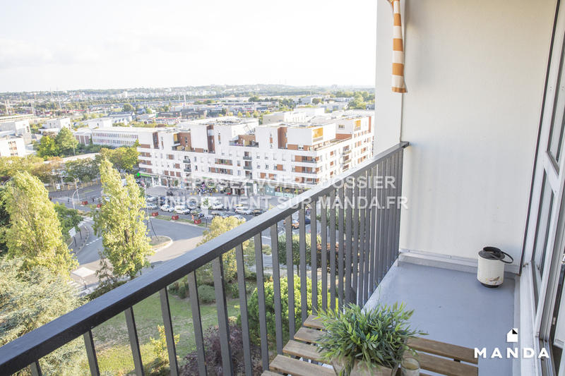 Chambre - 9 m² - 4 pièces