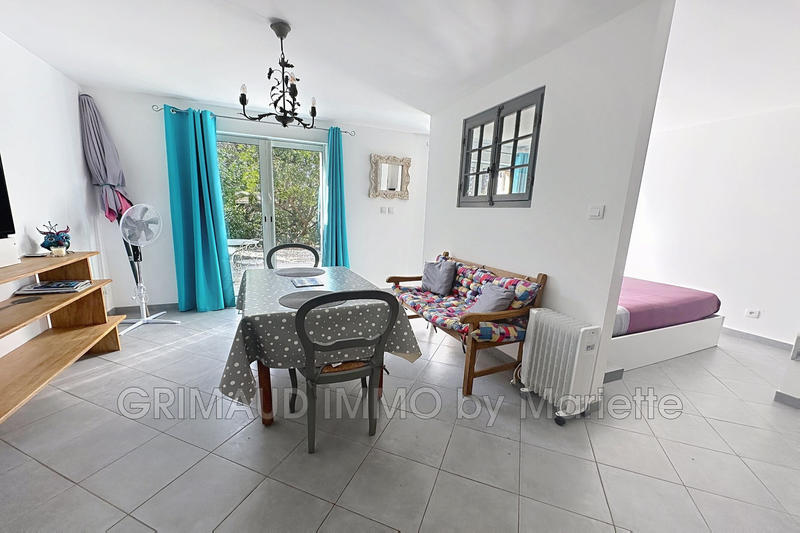 Maison - 248 m² - 7 pièces