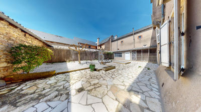 Maison - 300 m² - 6 pièces