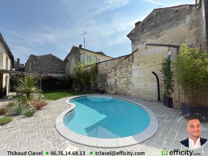 Maison - 283 m² - 10 pièces