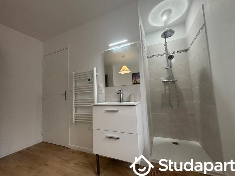 Chambre - 12 m² - 1 pièce