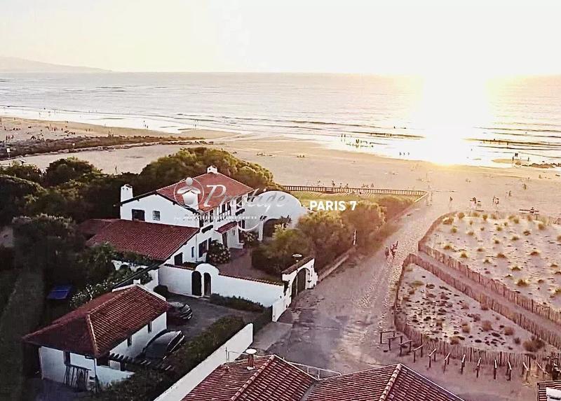 Maison - 200 m² - 7 pièces