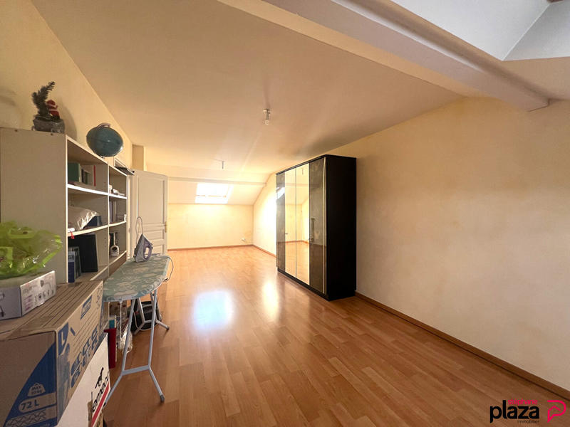 Maison - 226 m² - 7 pièces