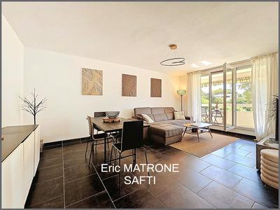 Appartement - 80 m² - 4 pièces