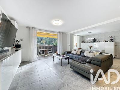 Appartement - 90 m² - 4 pièces