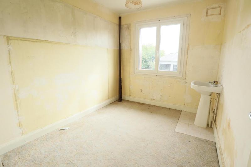 Maison - 99 m² - 6 pièces