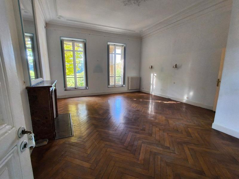 Maison de maîtres - 510 m² - 18 pièces