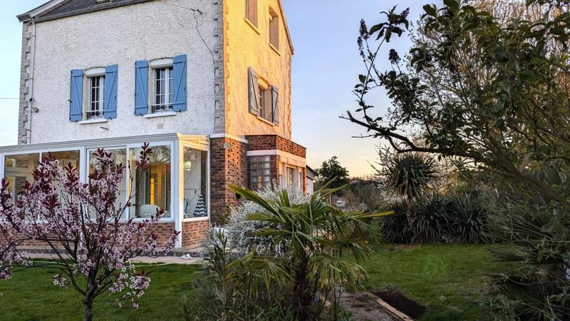 Villa - 152 m² - 8 pièces