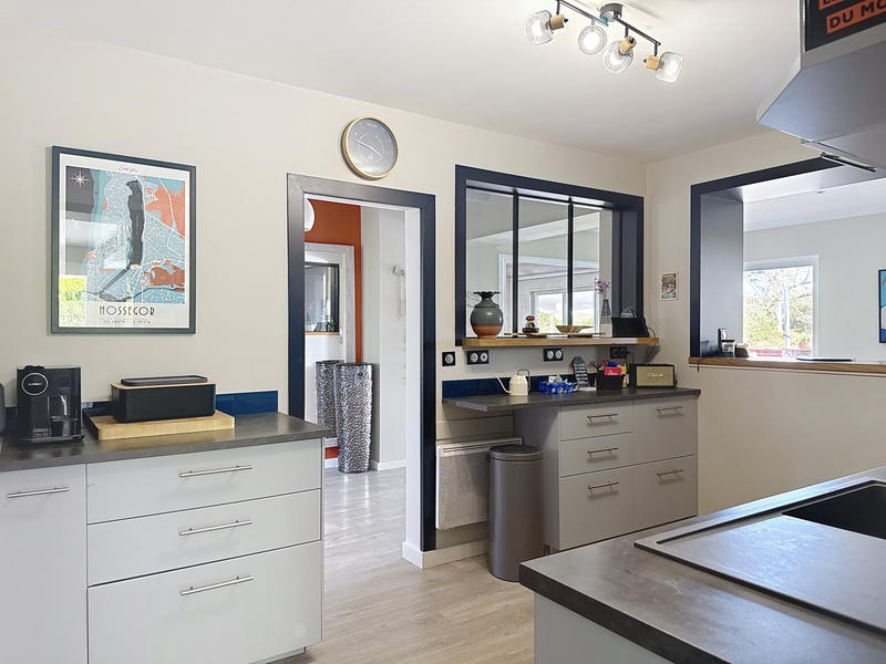 Villa - 208 m² - 9 pièces