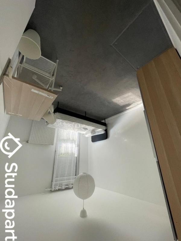 Chambre - 9 m² - 1 pièce