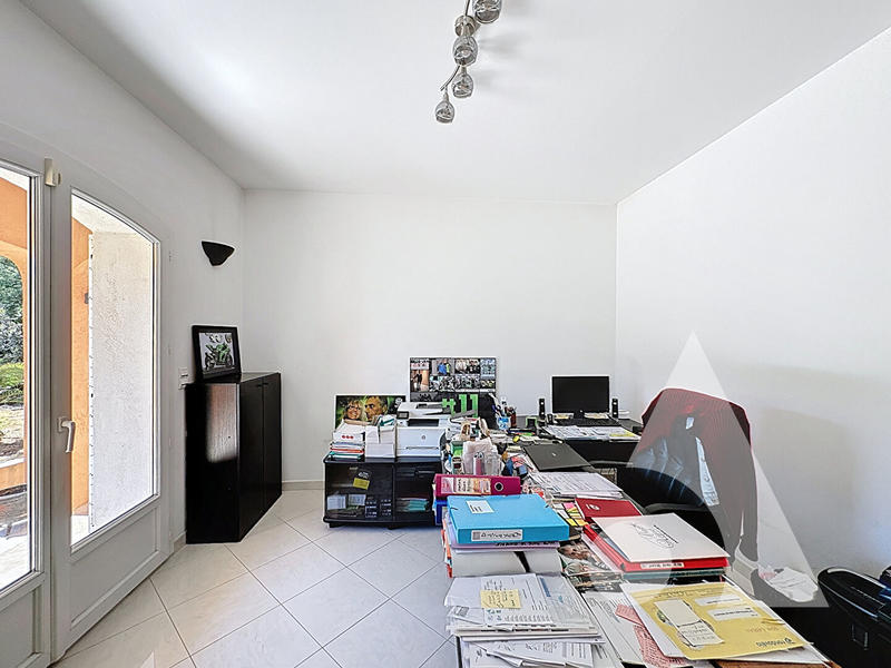 Villa - 240 m² - 6 pièces