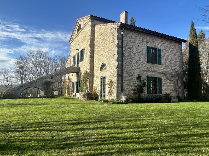 Demeure - 535 m² - 10 pièces