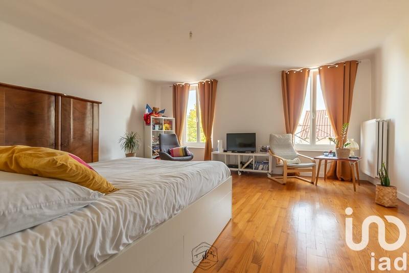 Maison - 210 m² - 7 pièces