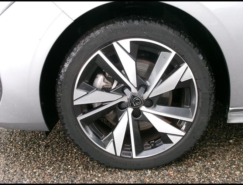 Peugeot 308 Bhdi 130 Allure Eat8