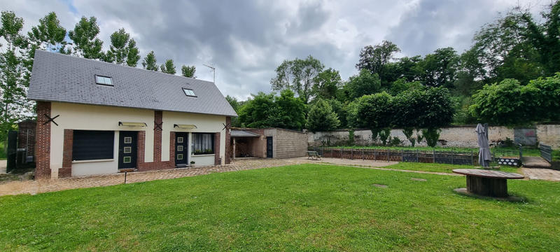 Maison - 800 m² - 11 pièces