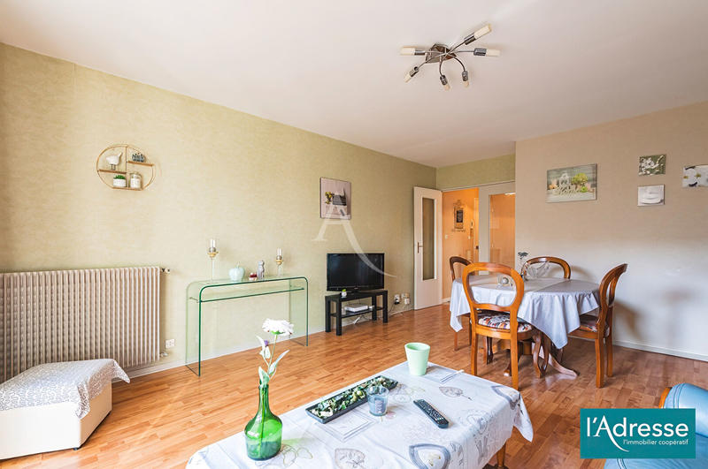 Appartement - 75 m² - 3 pièces