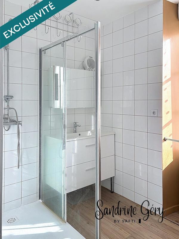 Maison - 180 m² - 7 pièces