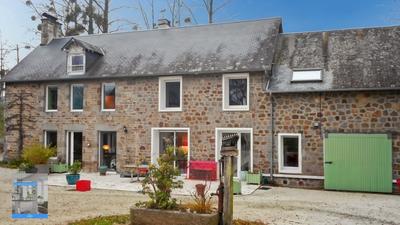 Corps de ferme - 207 m² - 9 pièces