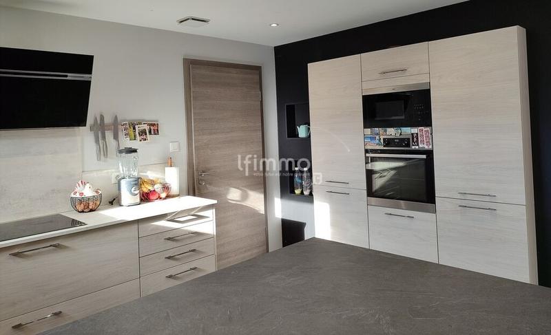 Maison - 102 m² - 5 pièces