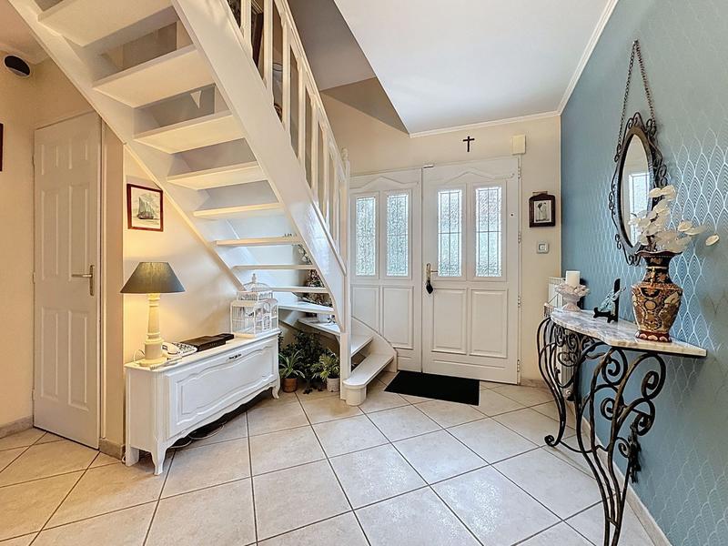 Maison ancienne - 208 m² - 6 pièces