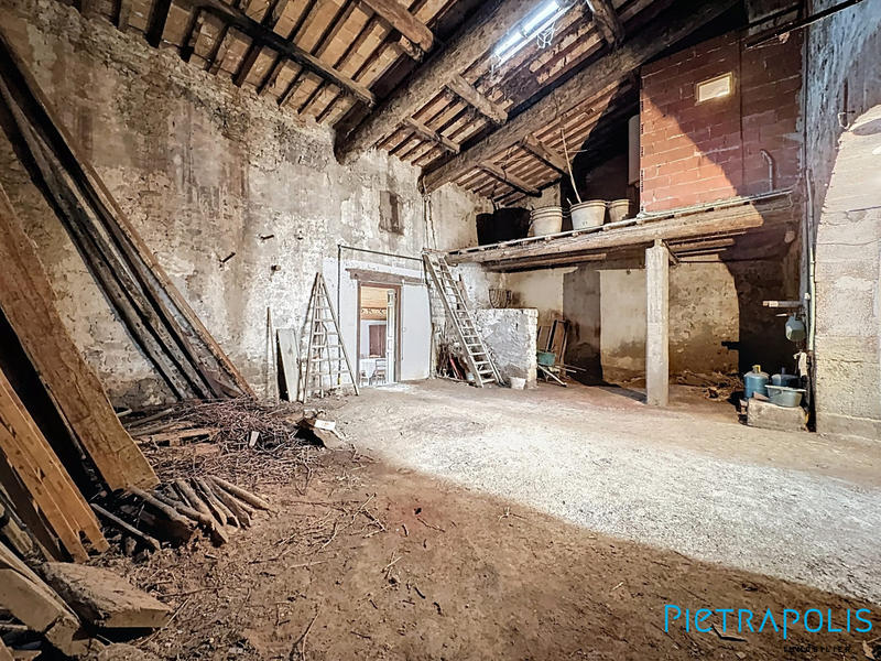 Maison - 312 m² - 11 pièces