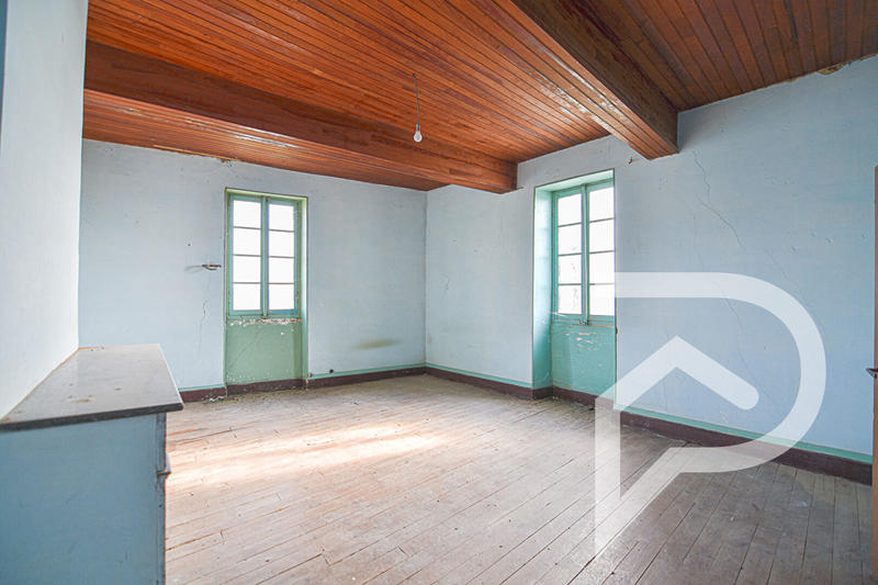 Maison - 260 m² - 7 pièces