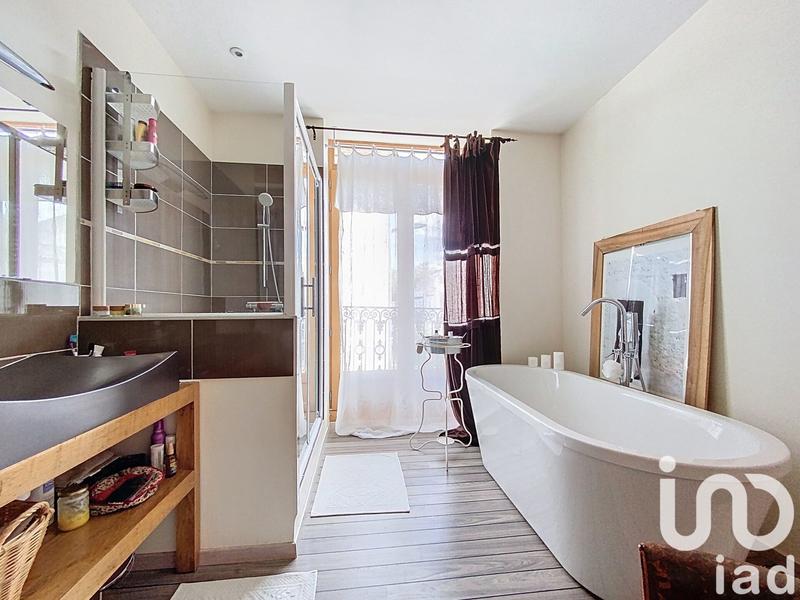 Maison de ville - 220 m² - 8 pièces