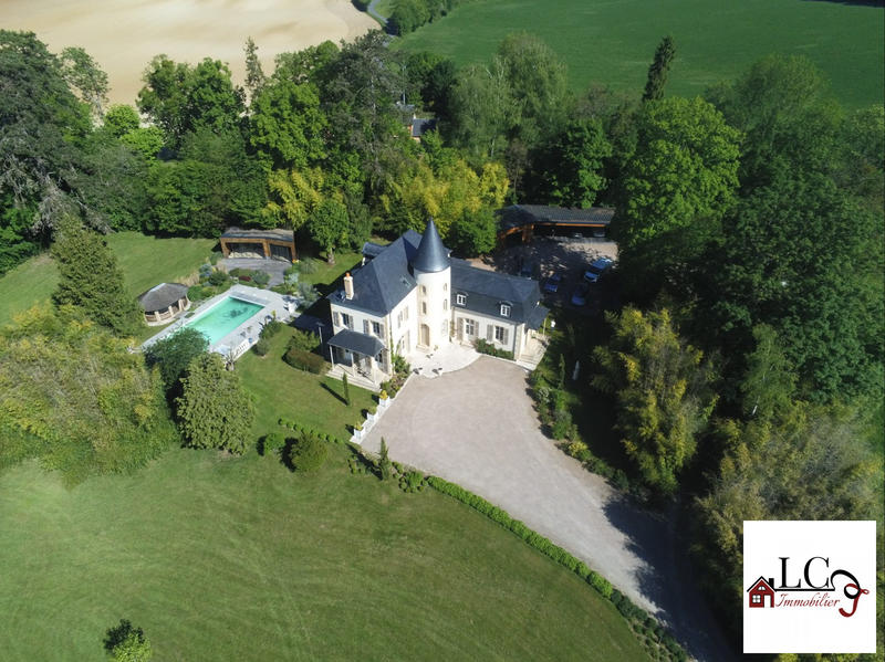 Manoir - 381 m² - 9 pièces