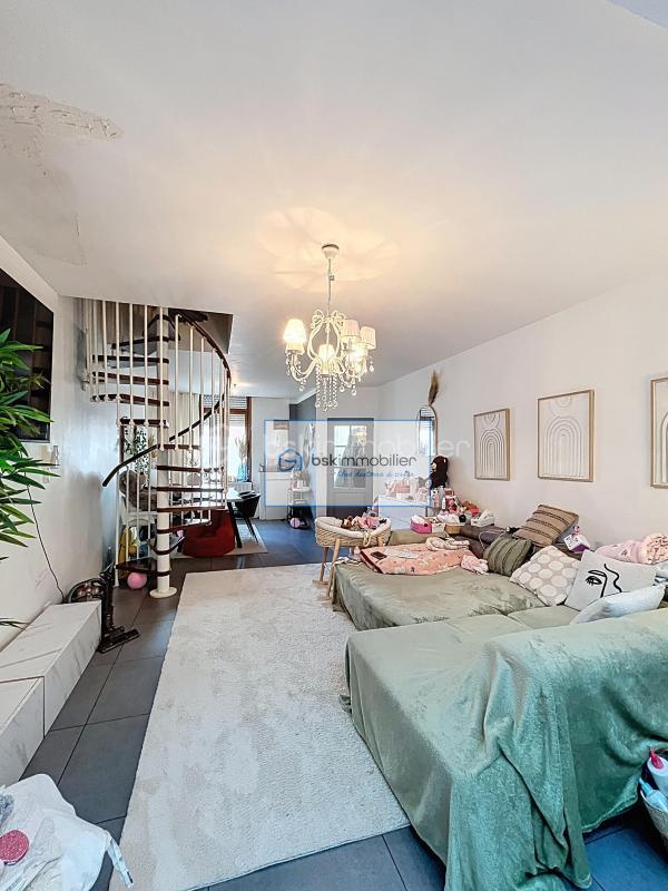 Maison - 108 m² - 5 pièces