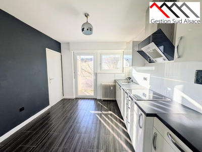 Appartement - 80 m² - 5 pièces