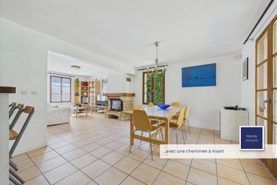 Maison - 123 m² - 6 pièces