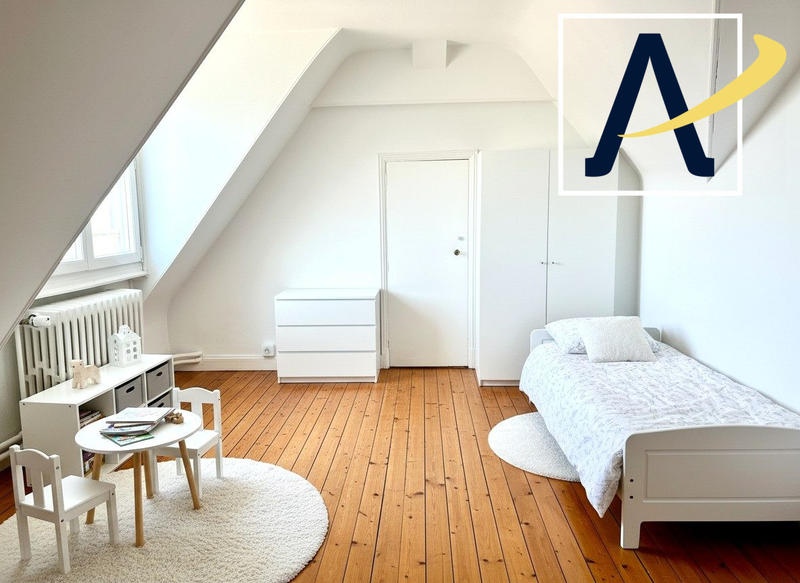 Appartement - 290 m² - 8 pièces