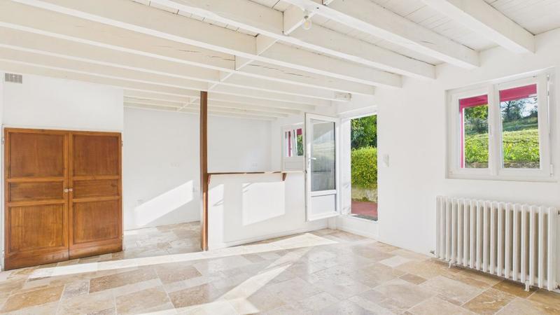 Maison - 240 m² - 10 pièces