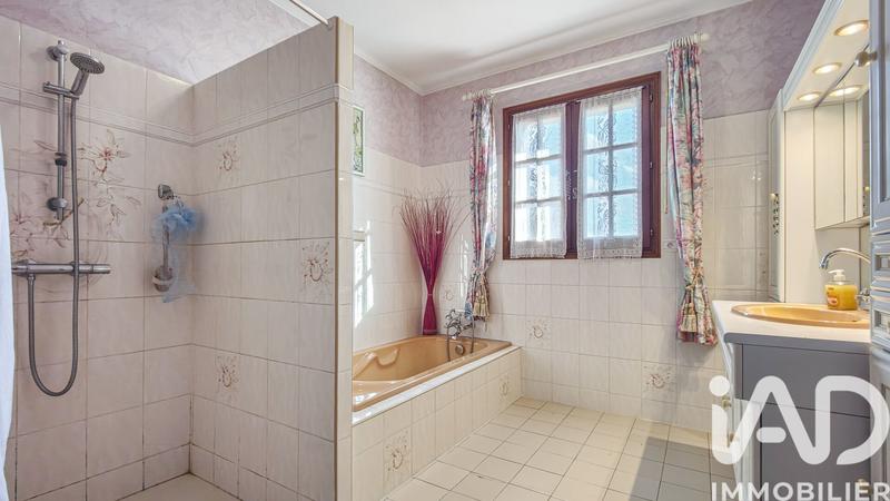 Maison - 157 m² - 5 pièces