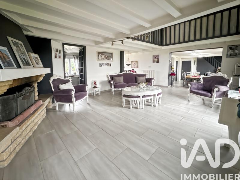 Maison - 180 m² - 7 pièces