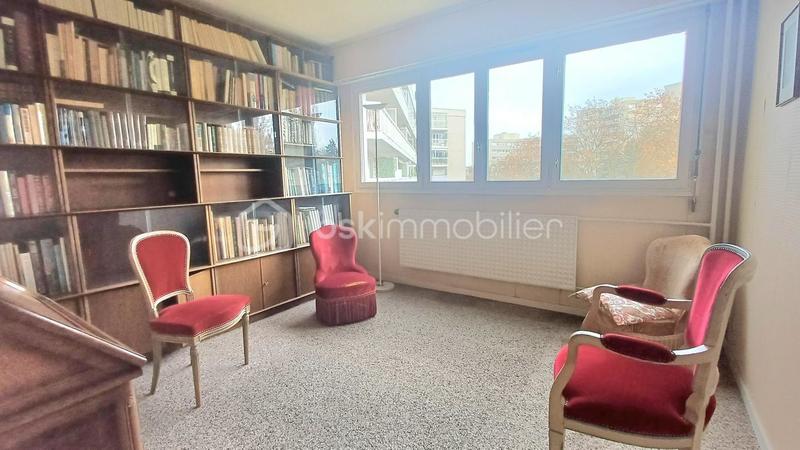 Appartement - 95 m² - 5 pièces