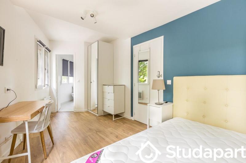 Chambre - 11 m² - 1 pièce