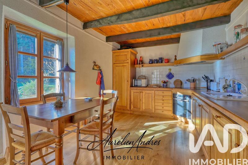 Maison - 214 m² - 6 pièces