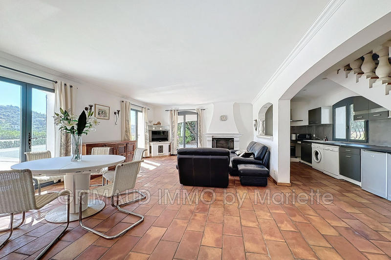 Villa - 151 m² - 6 pièces