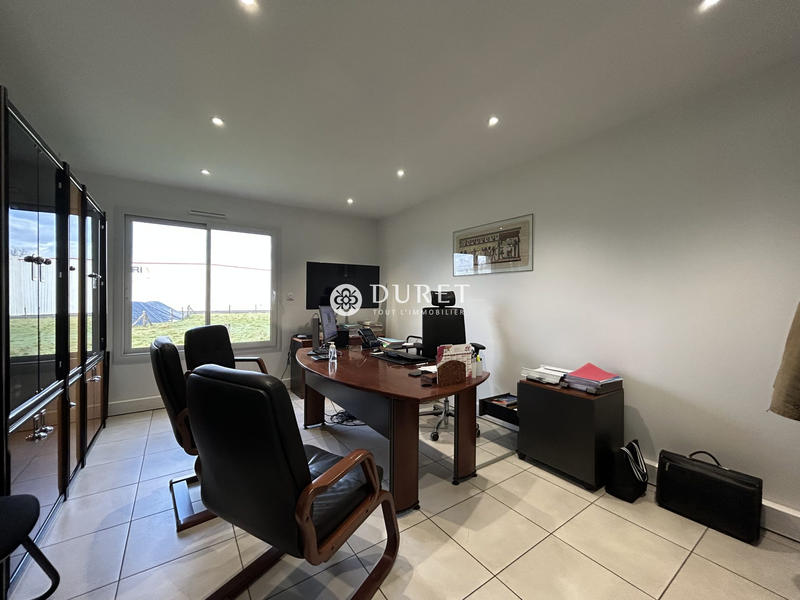 Bureau - 245 m²