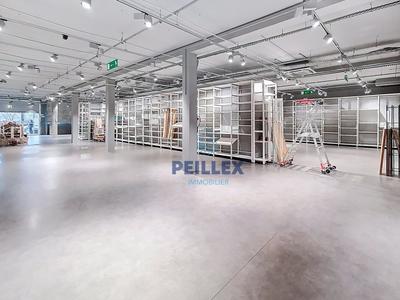 Local commercial - 476 m² - 3 pièces