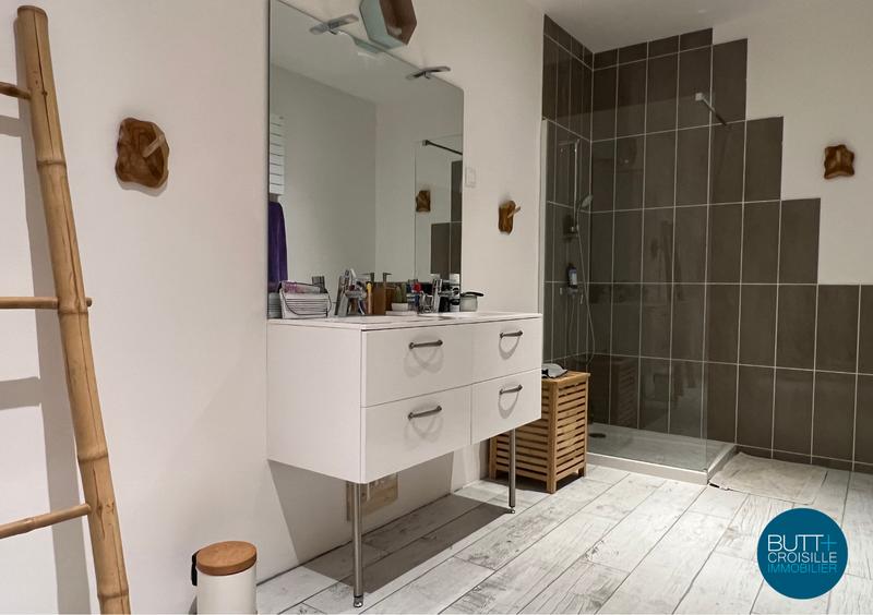 Maison de village - 275 m² - 8 pièces