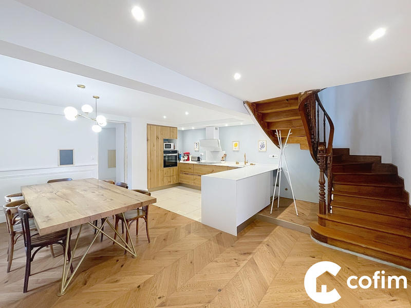 Maison ancienne - 165 m² - 7 pièces