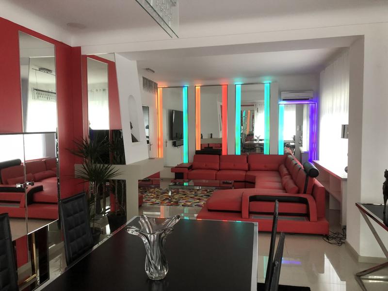 Maison traditionnelle - 176 m² - 7 pièces